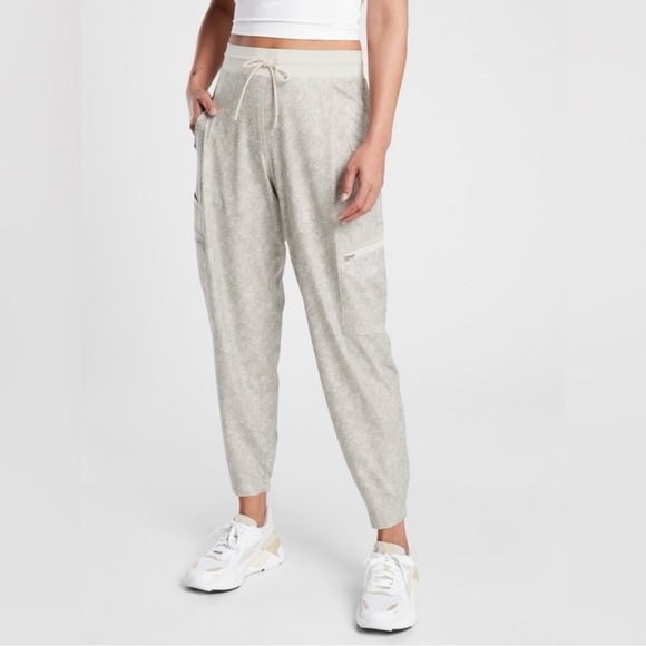 Athleta Venture Printed Jogger Pants Viper Gray Plus Size 14 - Picture 2 of 7